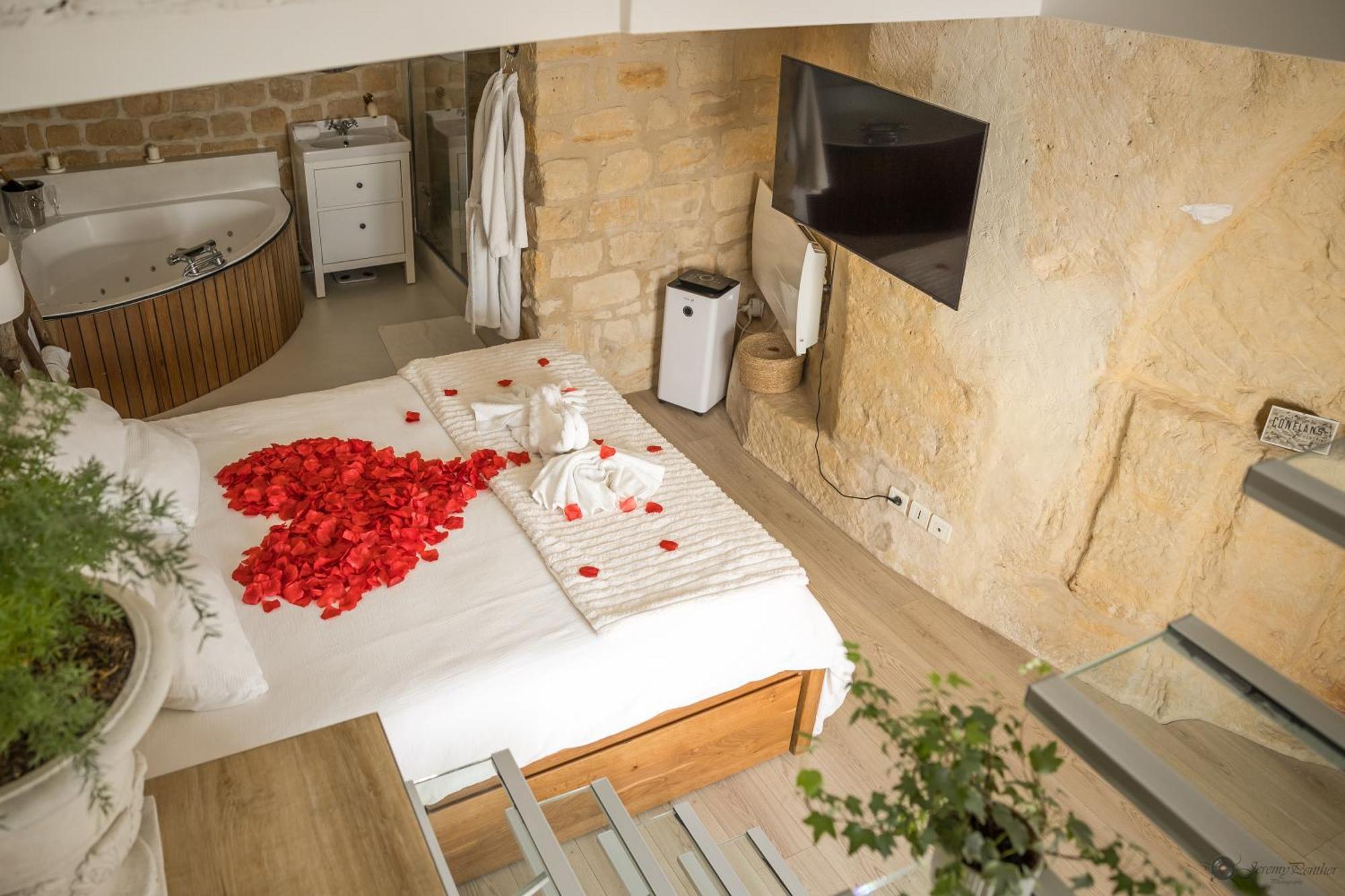 Appartement Chez Millouz - Triplex Semi-Troglodyte à Pontoise Extérieur photo