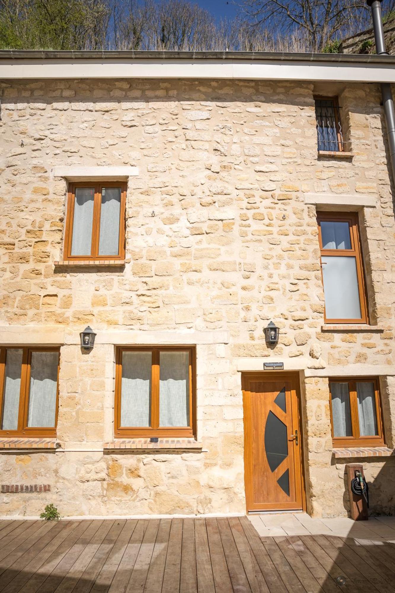 Appartement Chez Millouz - Triplex Semi-Troglodyte à Pontoise Extérieur photo